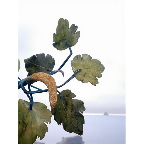 Vintage Serpentine Jade Grape Cluster-Stone Leaves-Mid Century Italian-Fruit - Picture 4 of 6